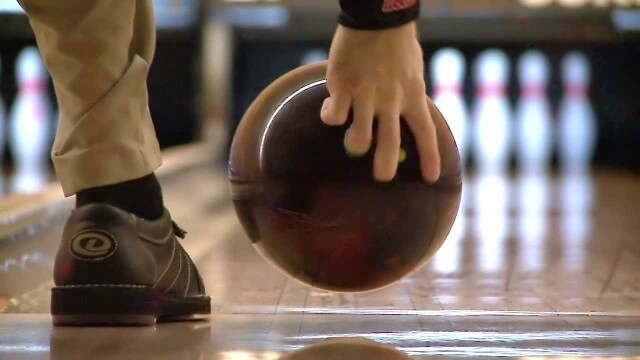 how to curve a bowling ball